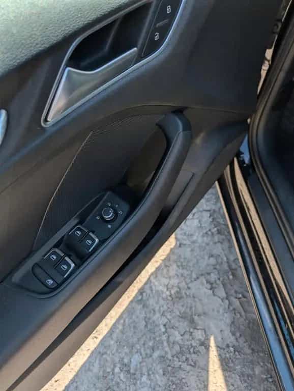 Audi A3 1.4 TFSI S tronic Attraction Sportback 04/2015-photo-6