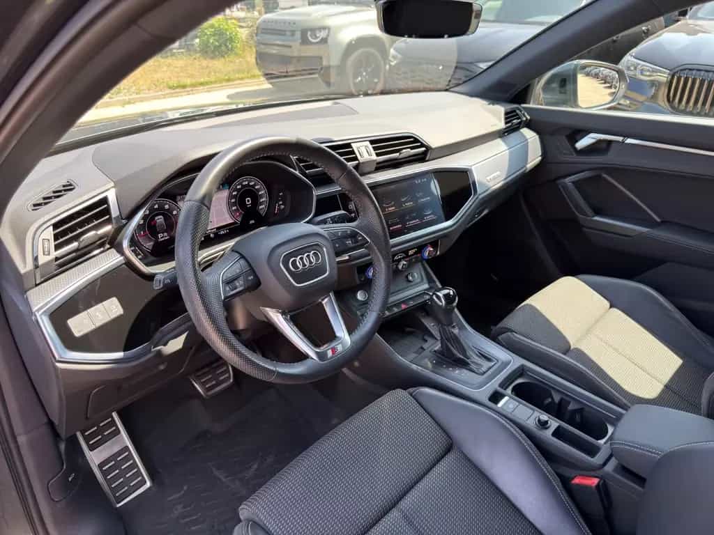 Audi Q3 Sportback 45 TFSI quattro S line Matrix 01/2020-photo-10