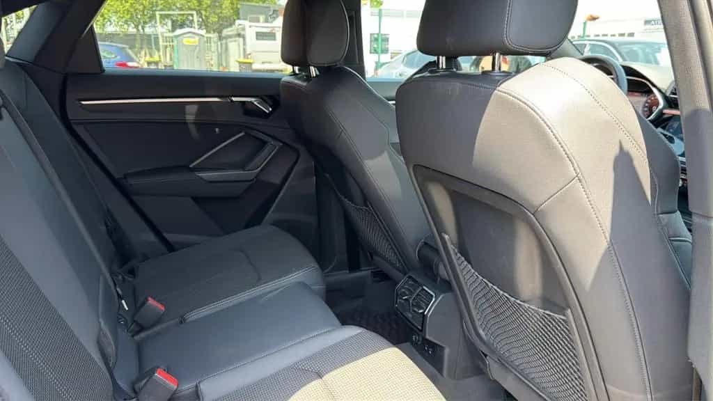 Audi Q3 Sportback 45 TFSI quattro S line Matrix 01/2020-photo-17