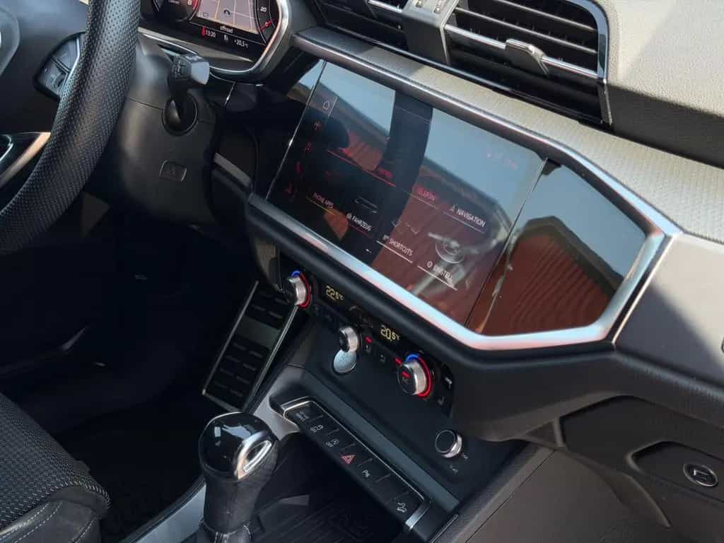 Audi Q3 Sportback 45 TFSI quattro S line Matrix 01/2020-photo-20