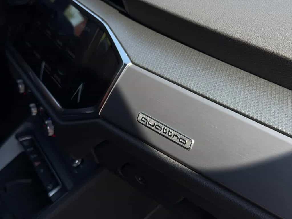 Audi Q3 Sportback 45 TFSI quattro S line Matrix 01/2020-photo-23