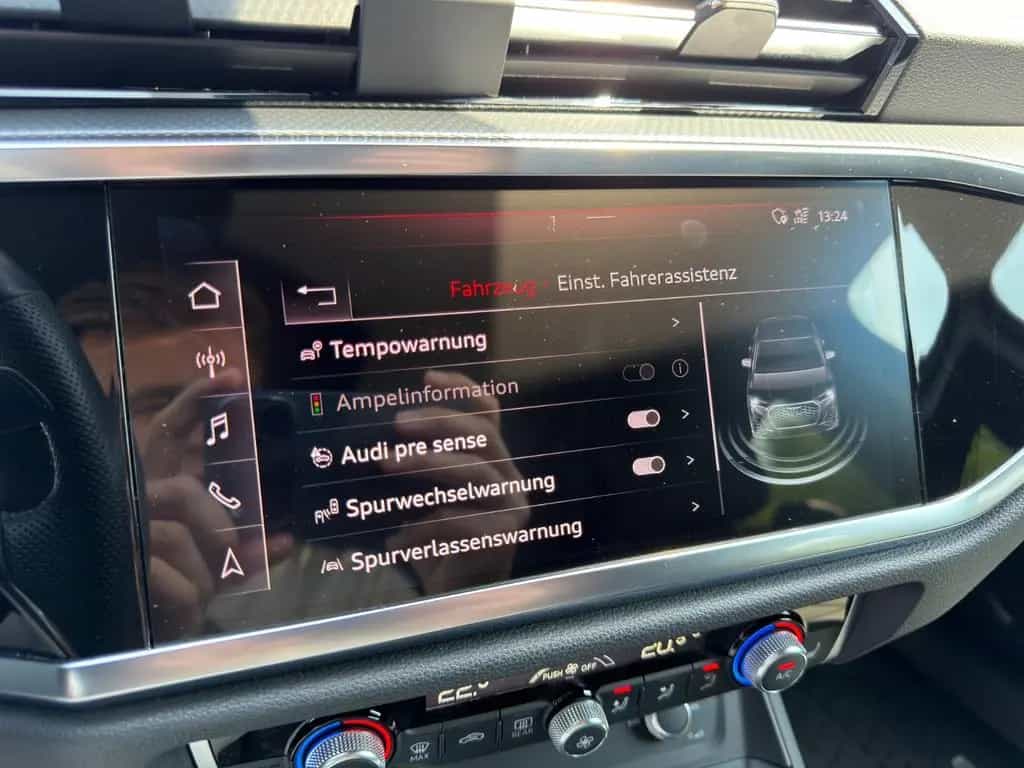 Audi Q3 Sportback 45 TFSI quattro S line Matrix 01/2020-photo-27