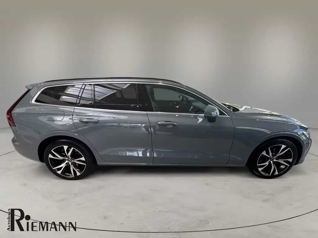 Volvo V60 B3 Benzin Core + Driver Awareness-Paket 05/2024-photo-4