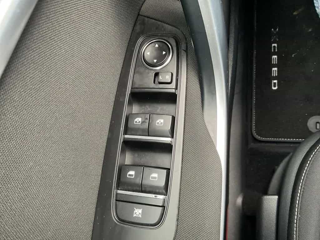 Kia XCeed 1.5 T Apple CarPlay Android Auto DAB SHZ L 10/2021-photo-19