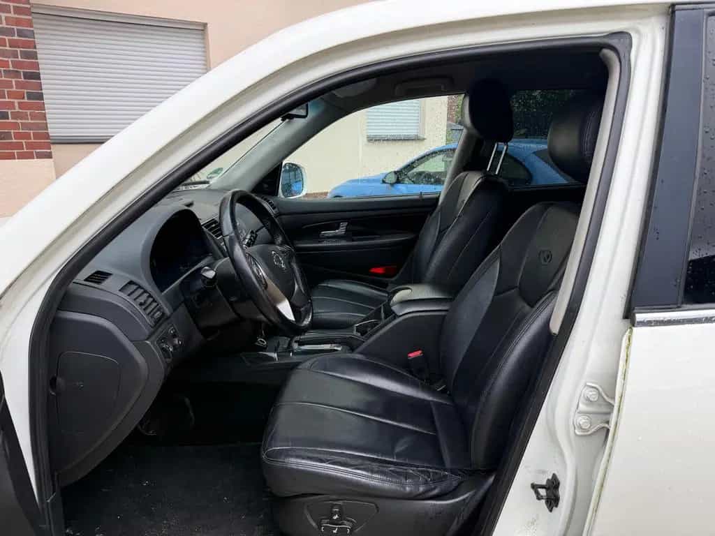 Ssangyong REXTON 2.2 Diesel e-XDi 4WD+Leder+Navi+AHK+7 Sit 02/2016-photo-6
