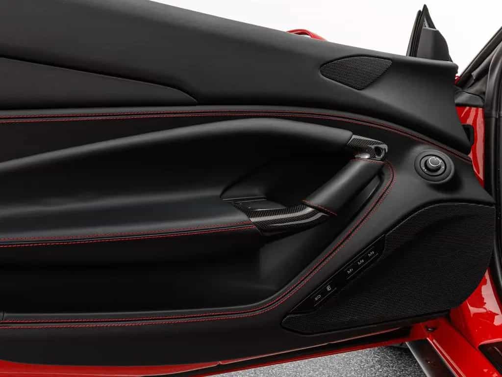 Ferrari F8 Spider 07/2021-photo-21