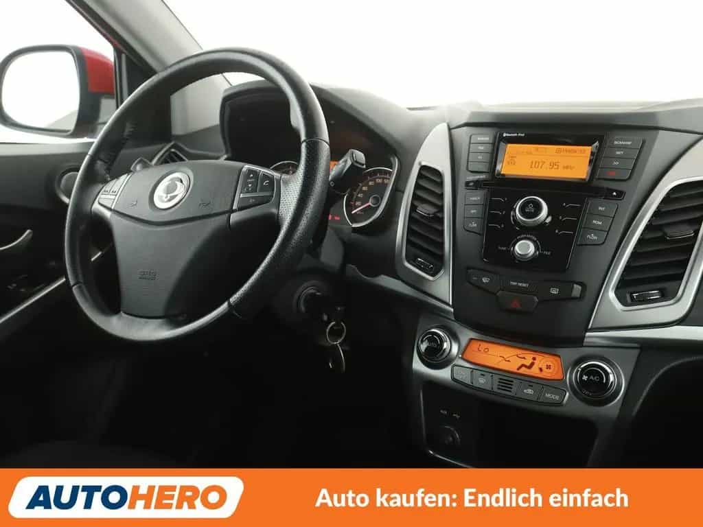 Ssangyong Korando 2.0 TD Quartz 4x2 Aut*TEMPO*PDC*SHZ* 08/2016-photo-12