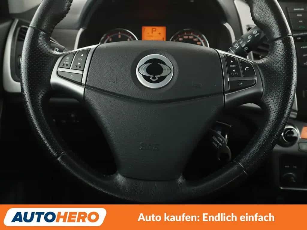 Ssangyong Korando 2.0 TD Quartz 4x2 Aut*TEMPO*PDC*SHZ* 08/2016-photo-18