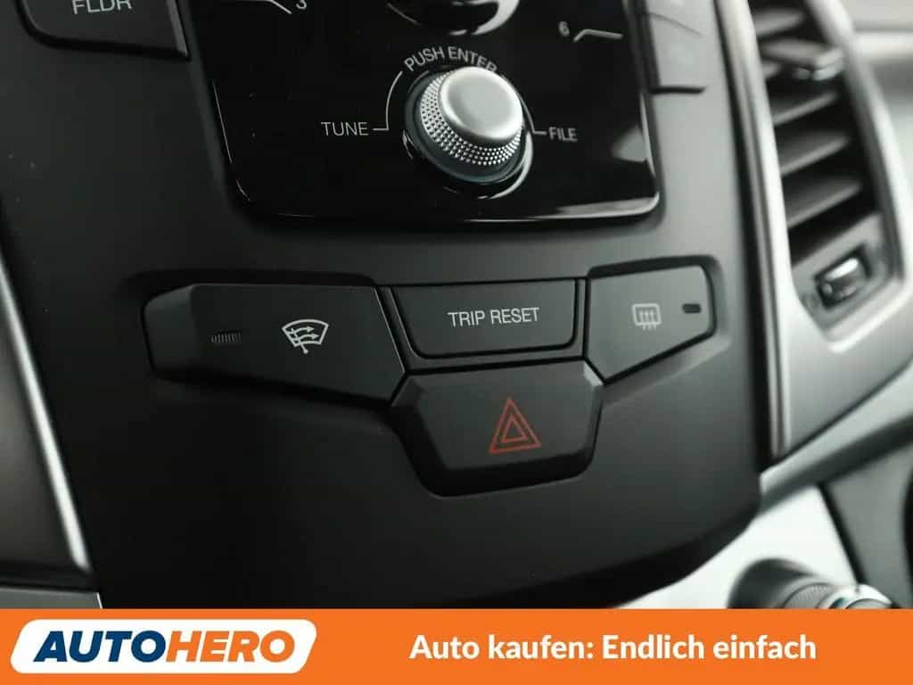 Ssangyong Korando 2.0 TD Quartz 4x2 Aut*TEMPO*PDC*SHZ* 08/2016-photo-22