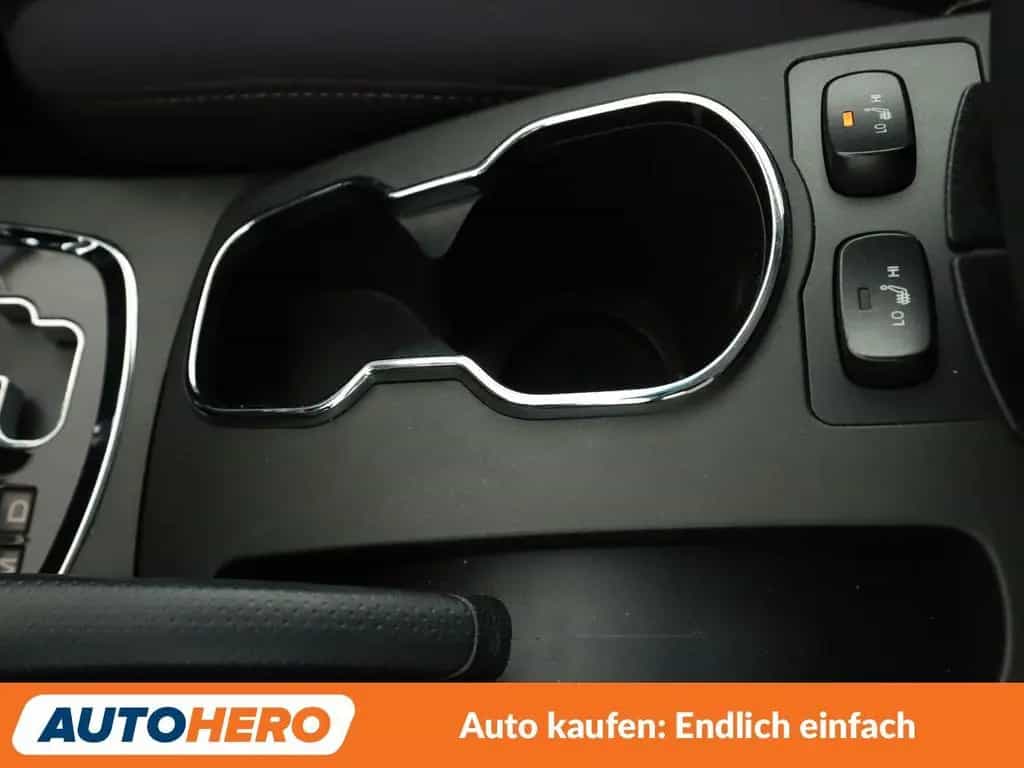 Ssangyong Korando 2.0 TD Quartz 4x2 Aut*TEMPO*PDC*SHZ* 08/2016-photo-25