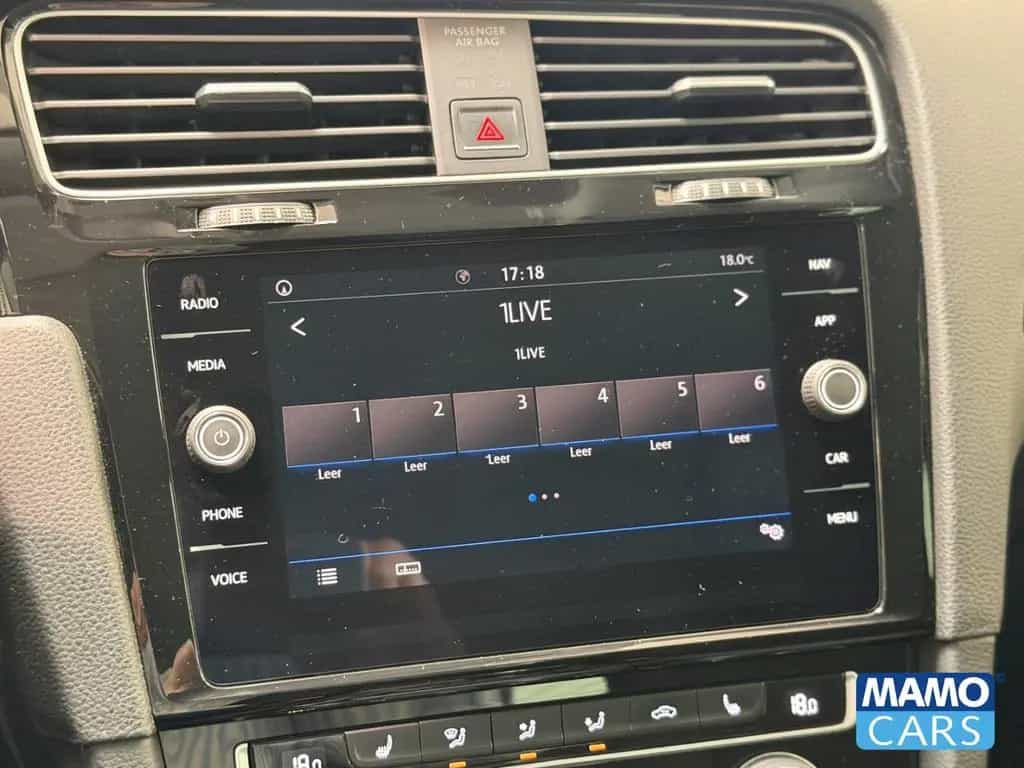 Volkswagen Golf VII Sound  ACC/BLIS/NAVI/CAM/KLIMA/SHZ 03/2018-photo-35