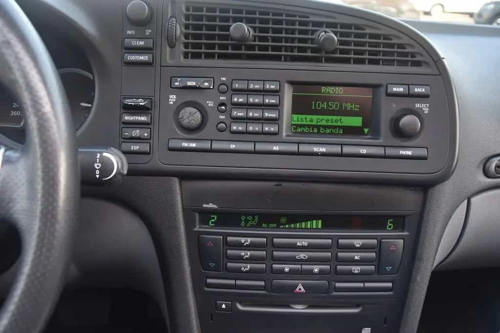 Saab 9-3 Cabriolet 1.9 TiD 16V DPF Vector Sentro 06/2006-photo-10