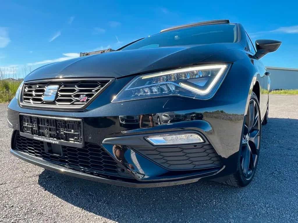 Seat Leon FR Panorama+Navi+ACT+Carplay 02/2020-photo-10