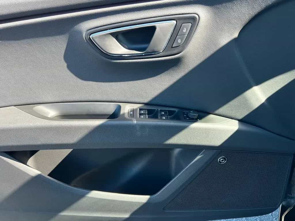 Seat Leon FR Panorama+Navi+ACT+Carplay 02/2020-photo-19