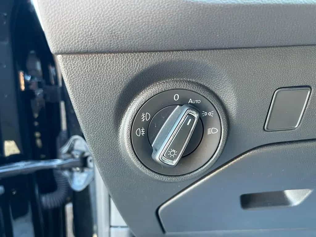 Seat Leon FR Panorama+Navi+ACT+Carplay 02/2020-photo-20
