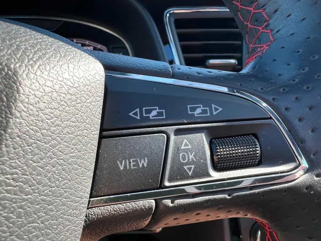 Seat Leon FR Panorama+Navi+ACT+Carplay 02/2020-photo-25