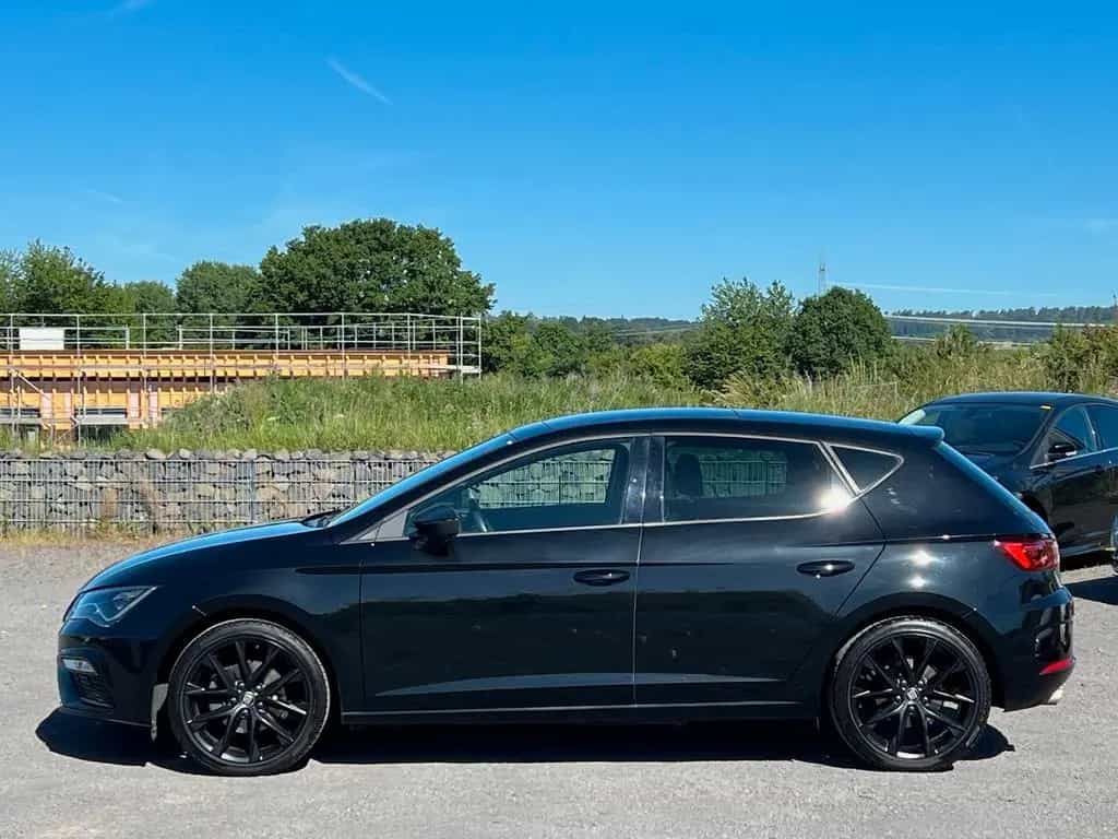 Seat Leon FR Panorama+Navi+ACT+Carplay 02/2020-photo-4
