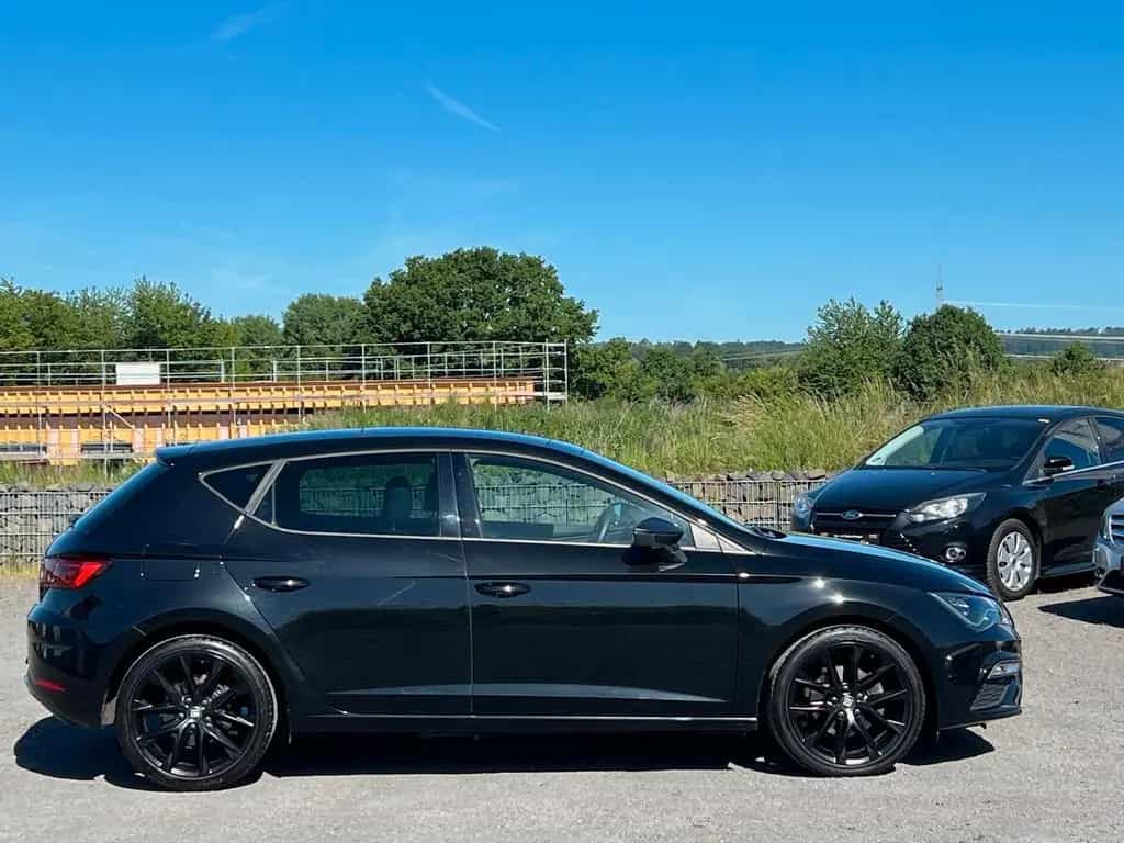 Seat Leon FR Panorama+Navi+ACT+Carplay 02/2020-photo-5