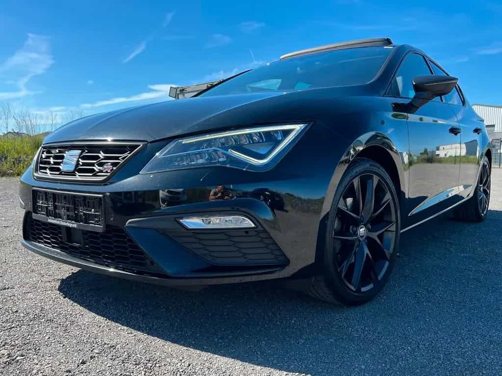Seat Leon FR Panorama+Navi+ACT+Carplay 02/2020-photo-8