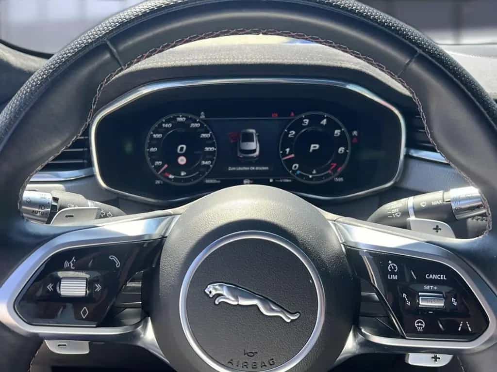 Jaguar F-Pace P550 AWD SVR 05/2021-photo-12