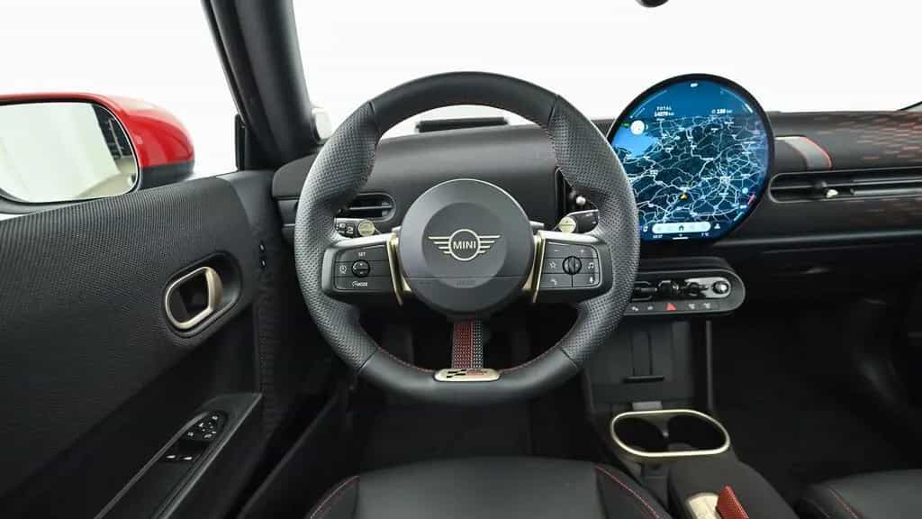 MINI Cooper S 11/2024-photo-11