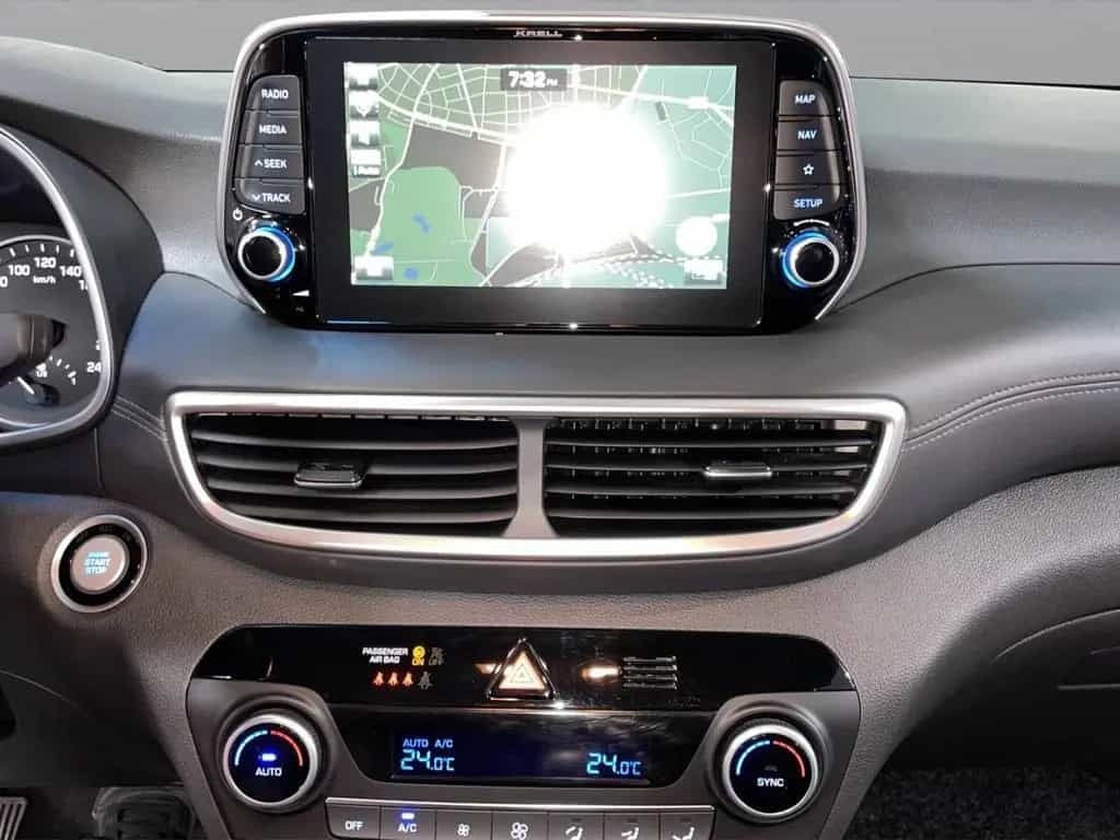 Hyundai TUCSON 1,6 T Premium |4WD|AHK|19ZOLL|E-SITZE|ASS 08/2018-photo-12