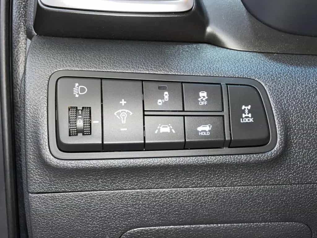 Hyundai TUCSON 1,6 T Premium |4WD|AHK|19ZOLL|E-SITZE|ASS 08/2018-photo-17