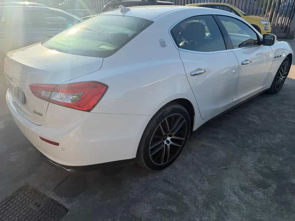 Maserati Ghibli V6 Diesel 275 CV 04/2015-photo-3