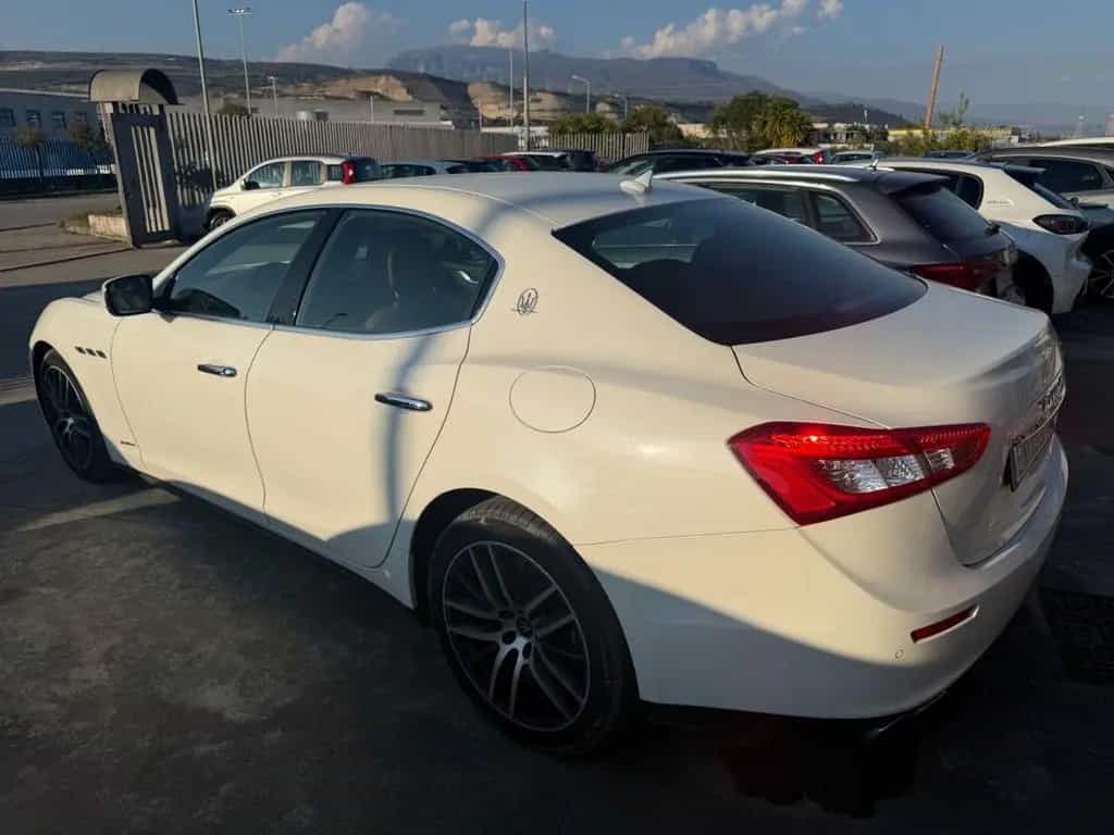 Maserati Ghibli V6 Diesel 275 CV 04/2015-photo-4