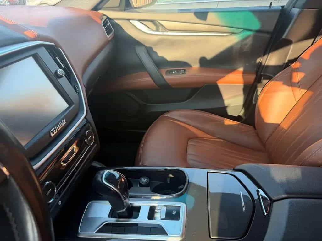 Maserati Ghibli V6 Diesel 275 CV 04/2015-photo-8