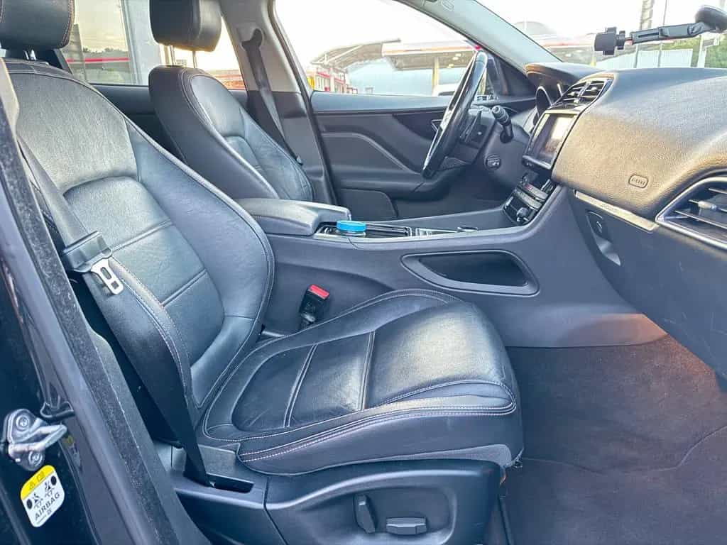 Jaguar F-Pace F-PACE 20d Pure R-Sport Aut. *Nav*Leder*L 03/2018-photo-13