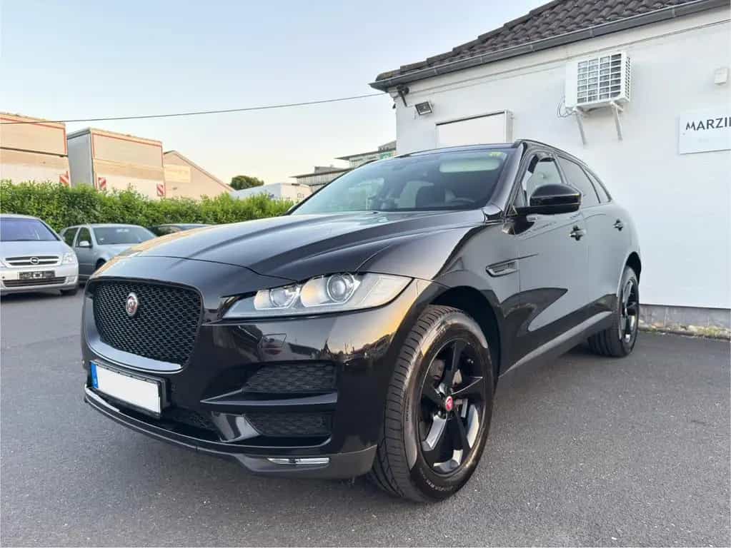 Jaguar F-Pace F-PACE 20d Pure R-Sport Aut. *Nav*Leder*L 03/2018-photo-2