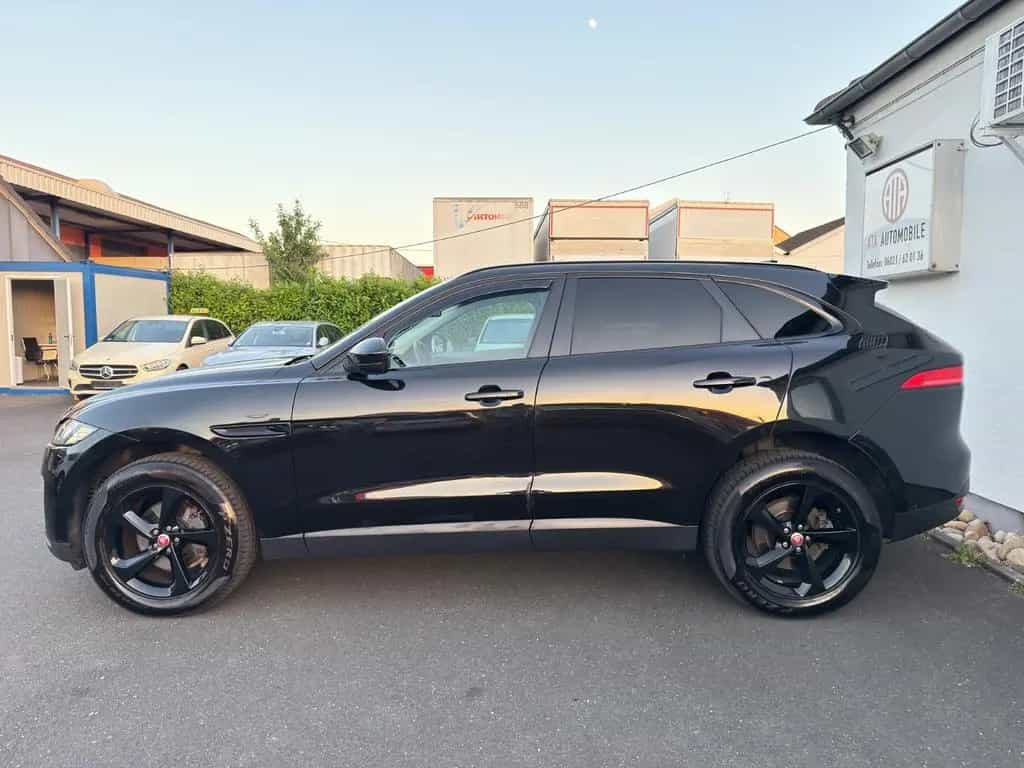 Jaguar F-Pace F-PACE 20d Pure R-Sport Aut. *Nav*Leder*L 03/2018-photo-3