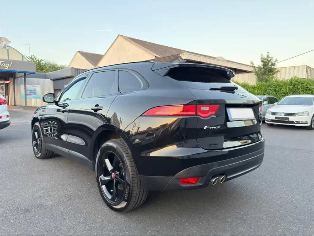 Jaguar F-Pace F-PACE 20d Pure R-Sport Aut. *Nav*Leder*L 03/2018-photo-4