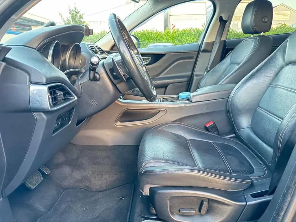 Jaguar F-Pace F-PACE 20d Pure R-Sport Aut. *Nav*Leder*L 03/2018-photo-9