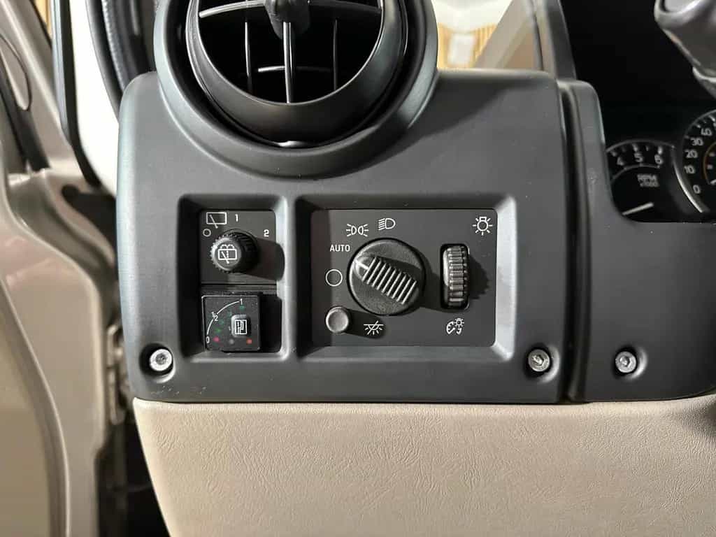 Hummer H2 6.0 V8 +PRINS LPG+BOSE+AHK+LEDER+3.HAND+ 08/2005-photo-17