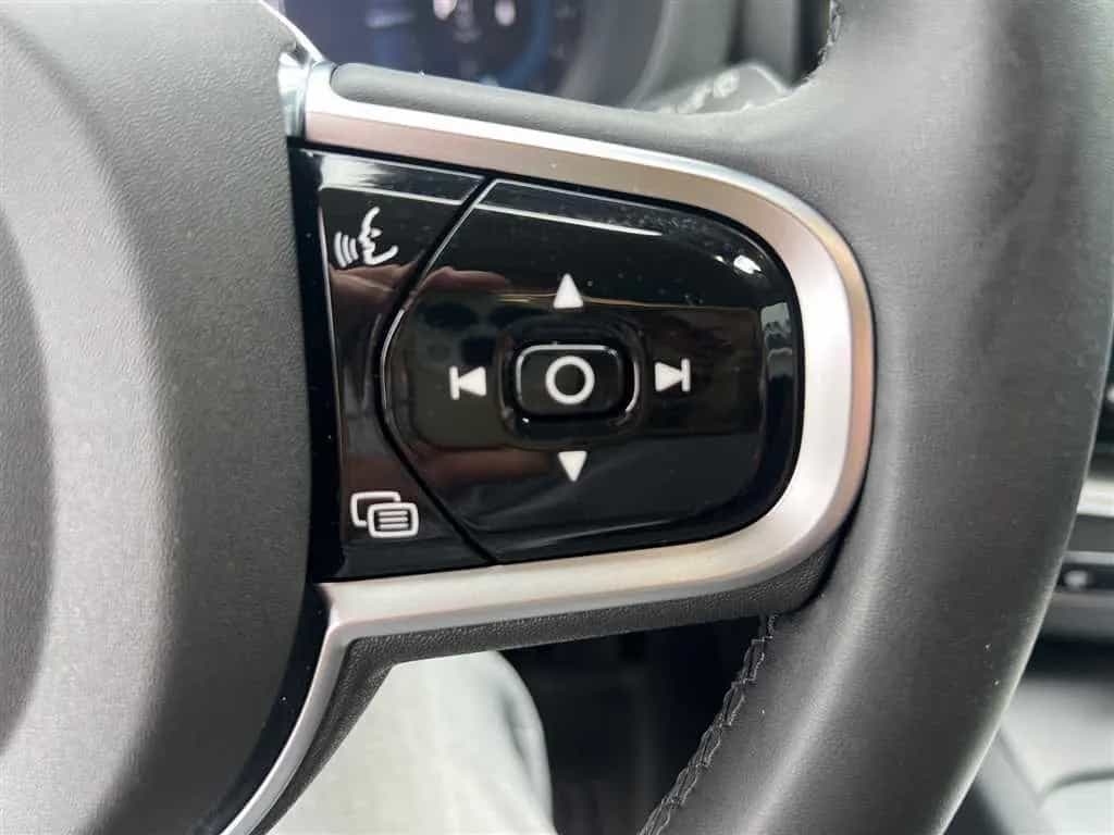 Volvo XC60 XC 60 Plus Dark 2.0 B5 D AWD Automatik Business 01/2025-photo-11