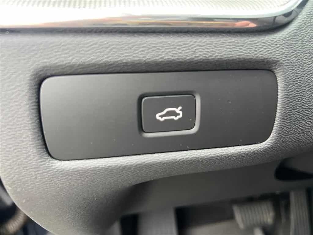 Volvo XC60 XC 60 Plus Dark 2.0 B5 D AWD Automatik Business 01/2025-photo-33