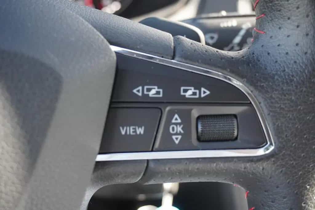 Seat Arona 1.0 TSI FR DSG Navi LED PDC Sitzheizung 02/2021-photo-23