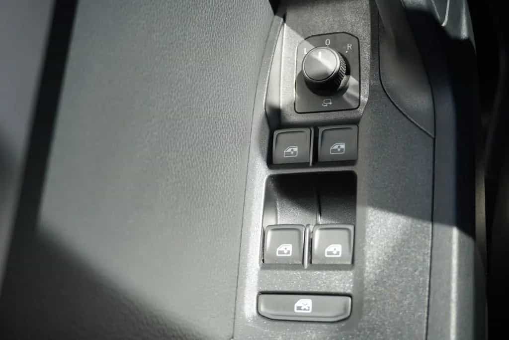 Seat Arona 1.0 TSI FR DSG Navi LED PDC Sitzheizung 02/2021-photo-27