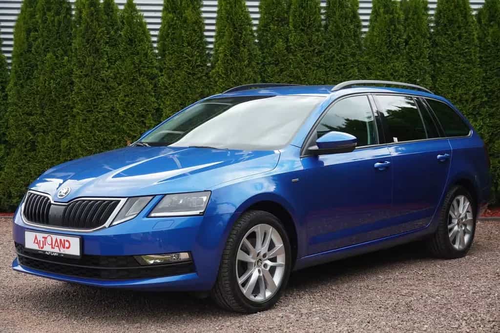 Skoda Octavia Combi 1.5 16V TSI Clever LED AHK Navi 05/2018-photo-1