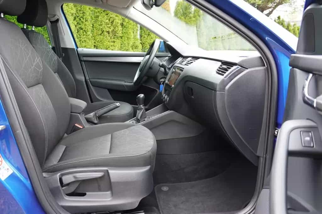 Skoda Octavia Combi 1.5 16V TSI Clever LED AHK Navi 05/2018-photo-22