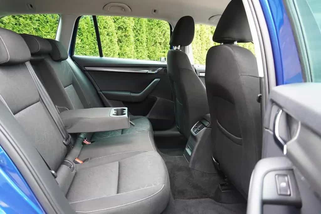 Skoda Octavia Combi 1.5 16V TSI Clever LED AHK Navi 05/2018-photo-23