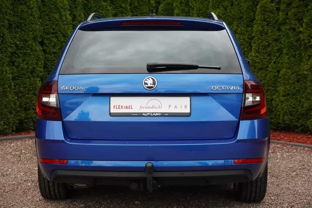 Skoda Octavia Combi 1.5 16V TSI Clever LED AHK Navi 05/2018-photo-4
