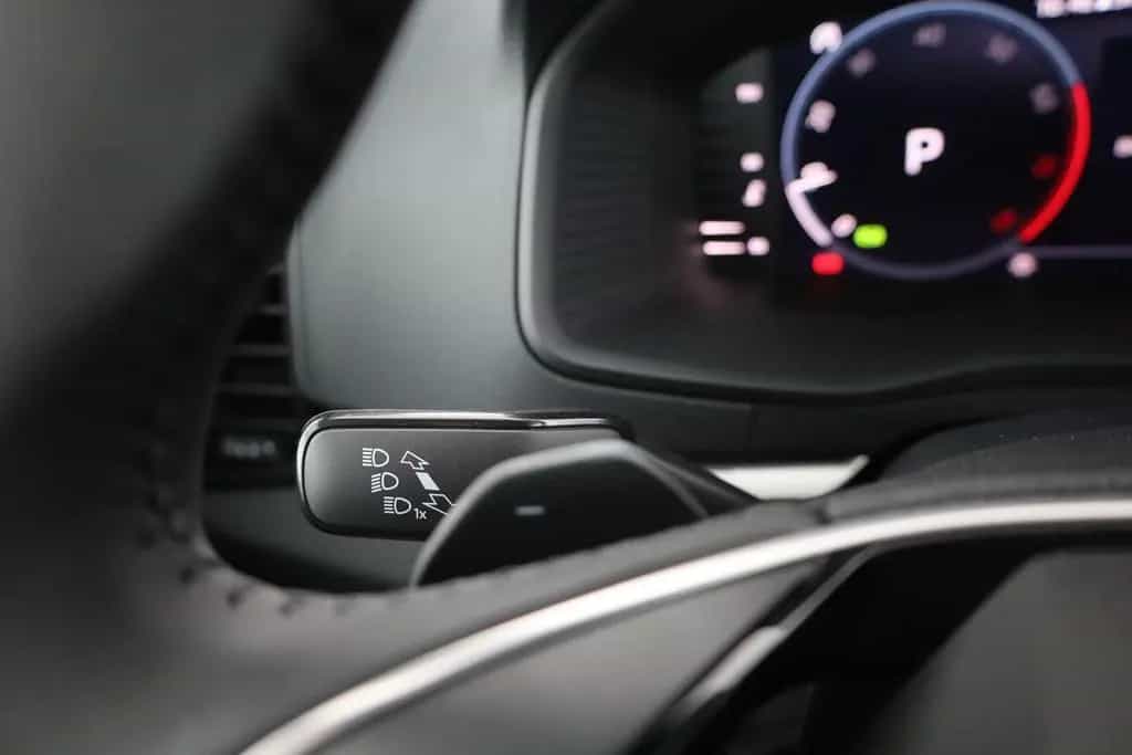 Skoda Karoq 1.5 TSI DSG LED Kamera Sitzheizung 06/2024-photo-19