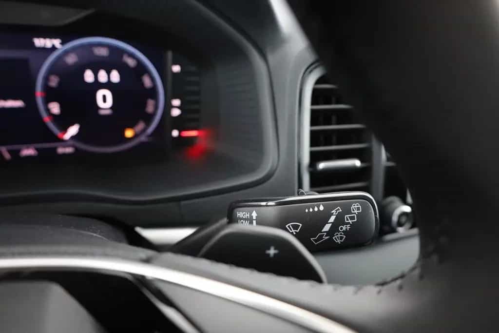 Skoda Karoq 1.5 TSI DSG LED Kamera Sitzheizung 06/2024-photo-21