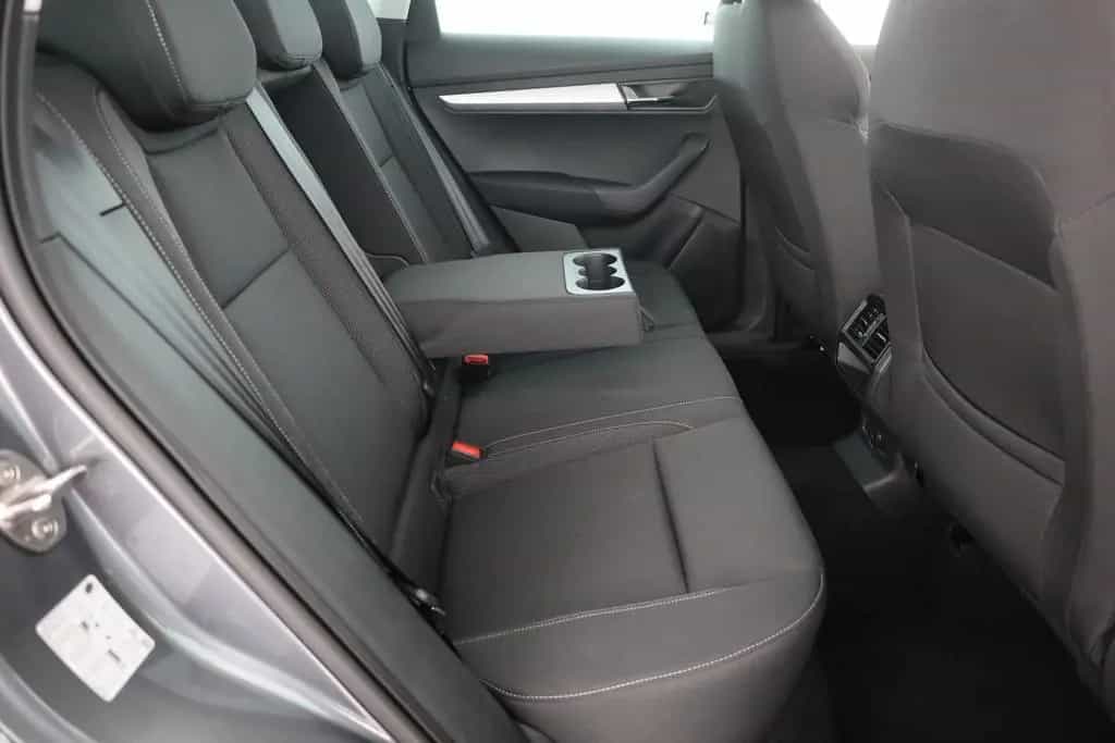 Skoda Karoq 1.5 TSI DSG LED Kamera Sitzheizung 06/2024-photo-26