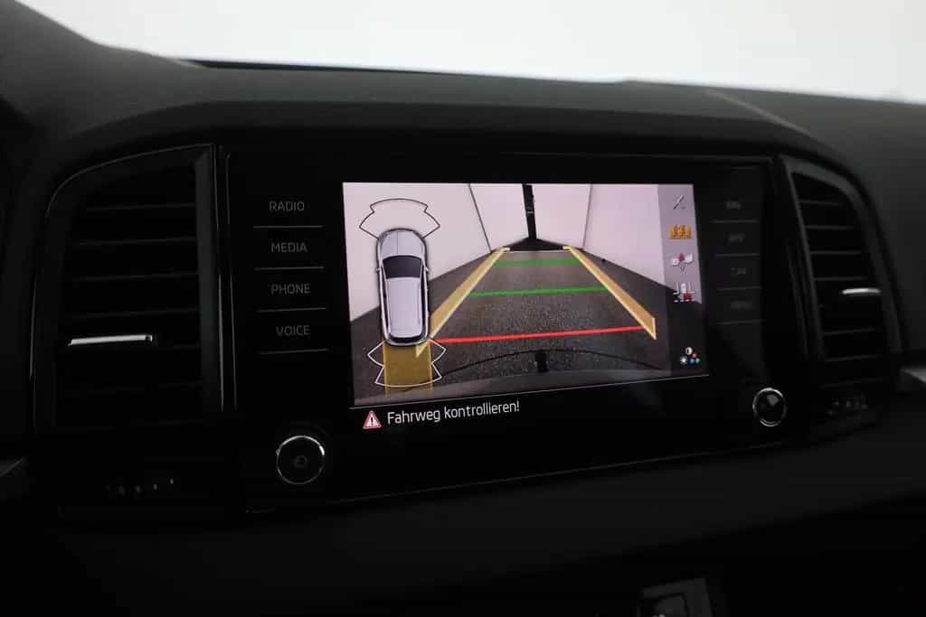 Skoda Karoq 1.5 TSI DSG LED Kamera Sitzheizung 06/2024-photo-28