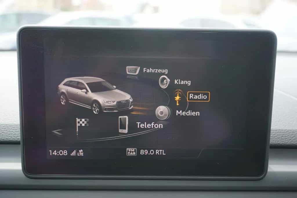 Audi A4 Avant 1.4 TFSI basis LED Tempomat Sitzheizung 04/2018-photo-13
