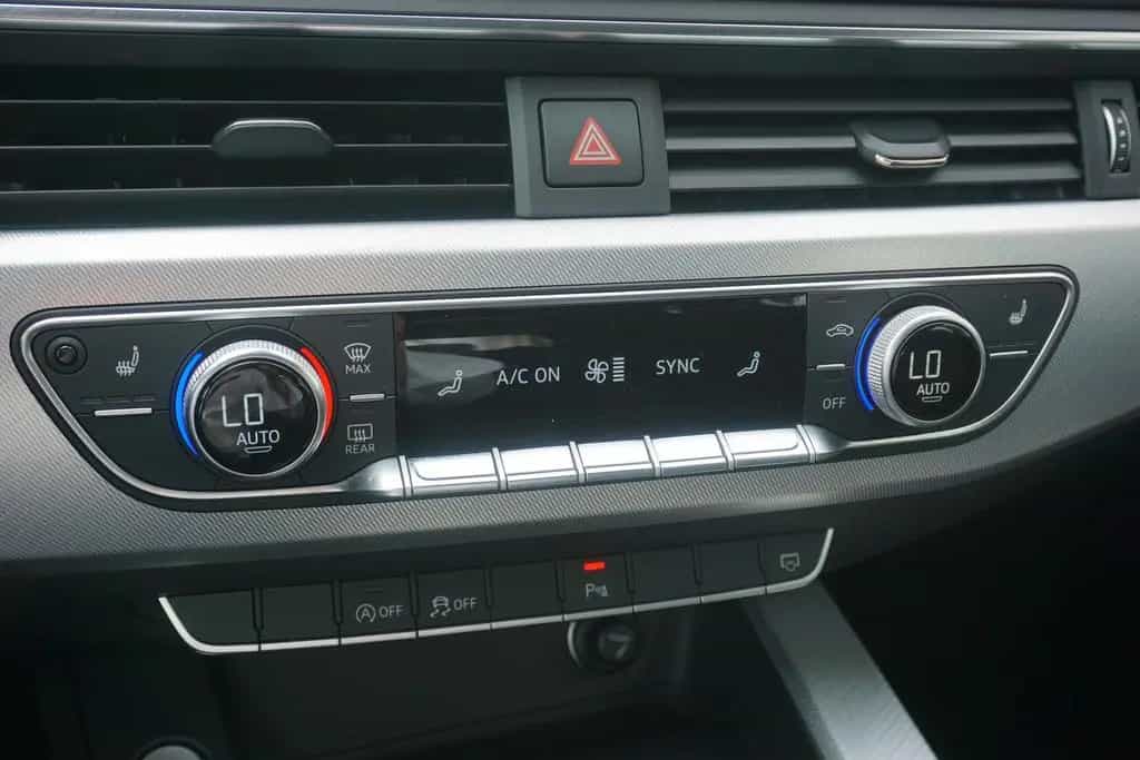 Audi A4 Avant 1.4 TFSI basis LED Tempomat Sitzheizung 04/2018-photo-15